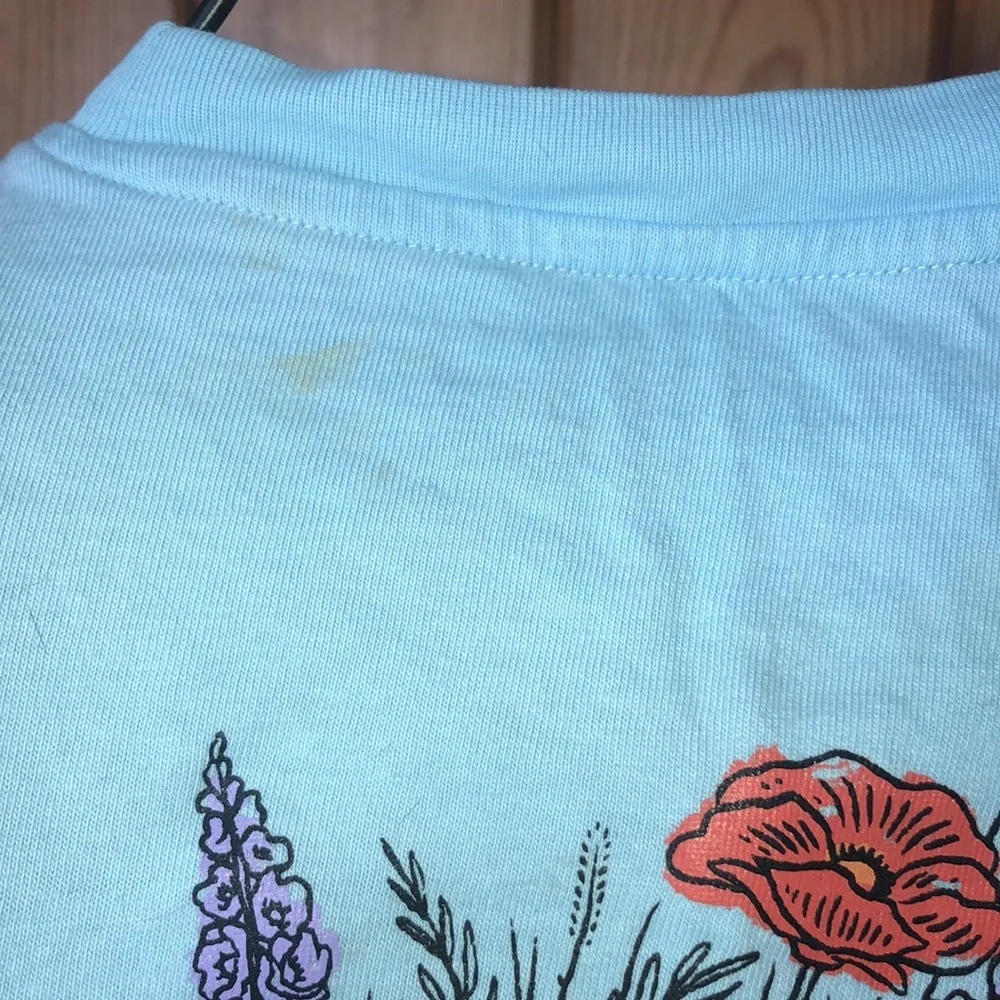 Ariat Women's Rebar CottonStrong Roughneck Graphic T-Shirt size medium blue​ - Picture 11 of 16